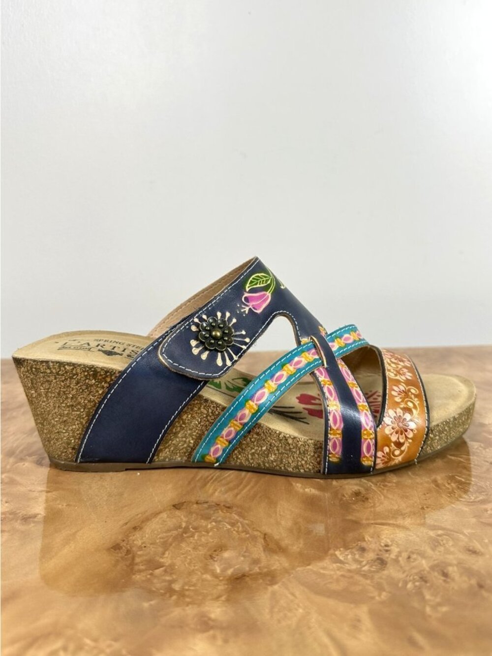 L'Artiste Spring Step Swan Hand Painted Leather Wedge Sandals Navy Multi 42